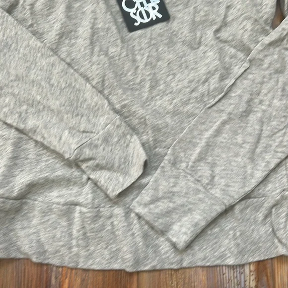 Chaser Revolve Grid Open Back Long Sleeve Tee 360 Light Grey NWT Small - Picture 4 of 6